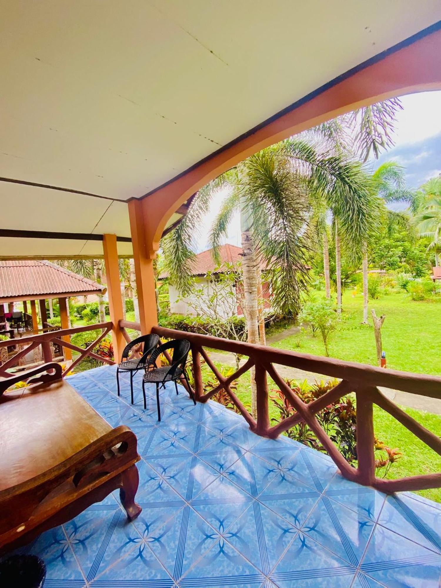 Отель Khao Sok Nung House Khao Sok National Park Экстерьер фото