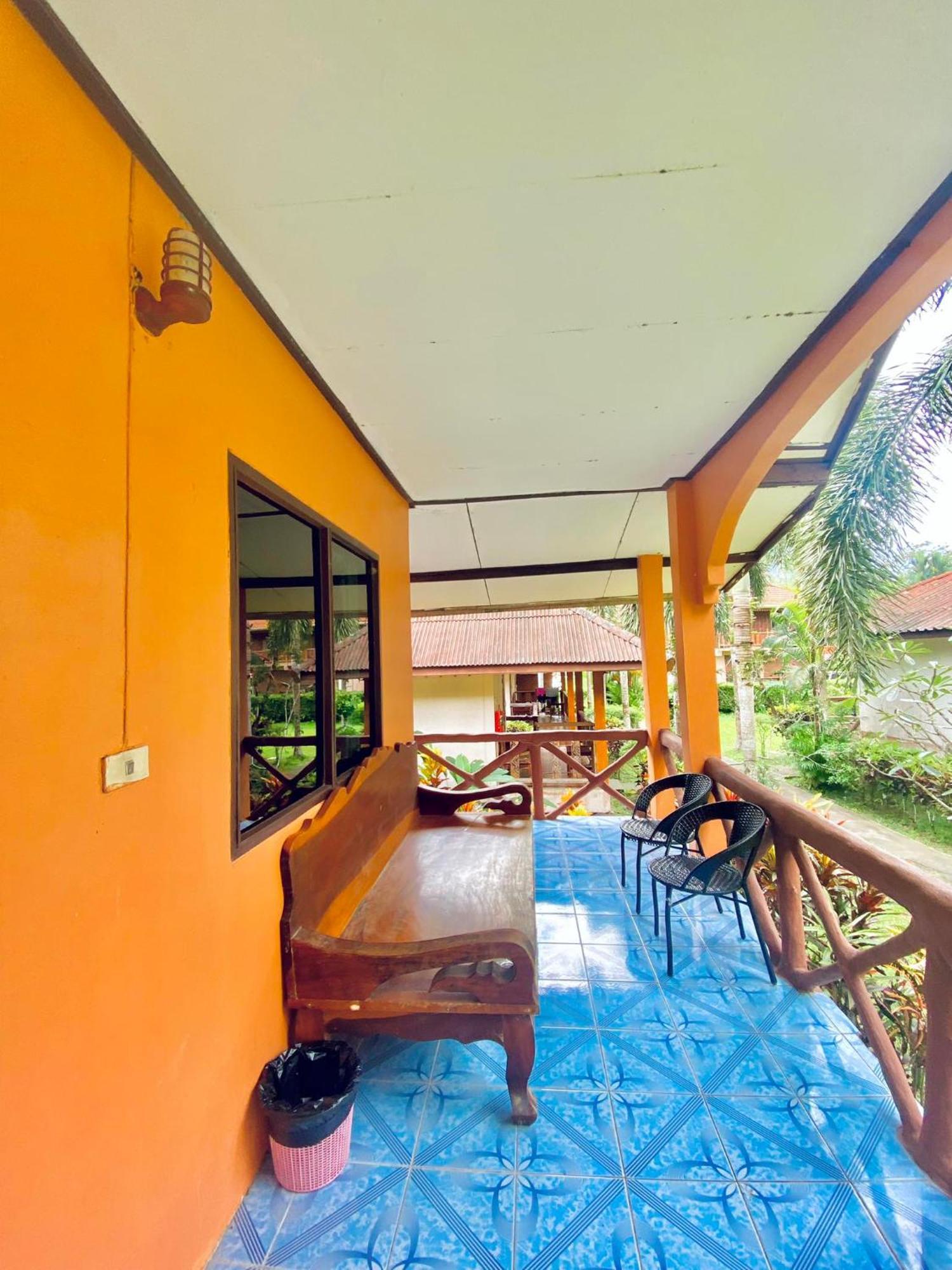 Отель Khao Sok Nung House Khao Sok National Park Экстерьер фото