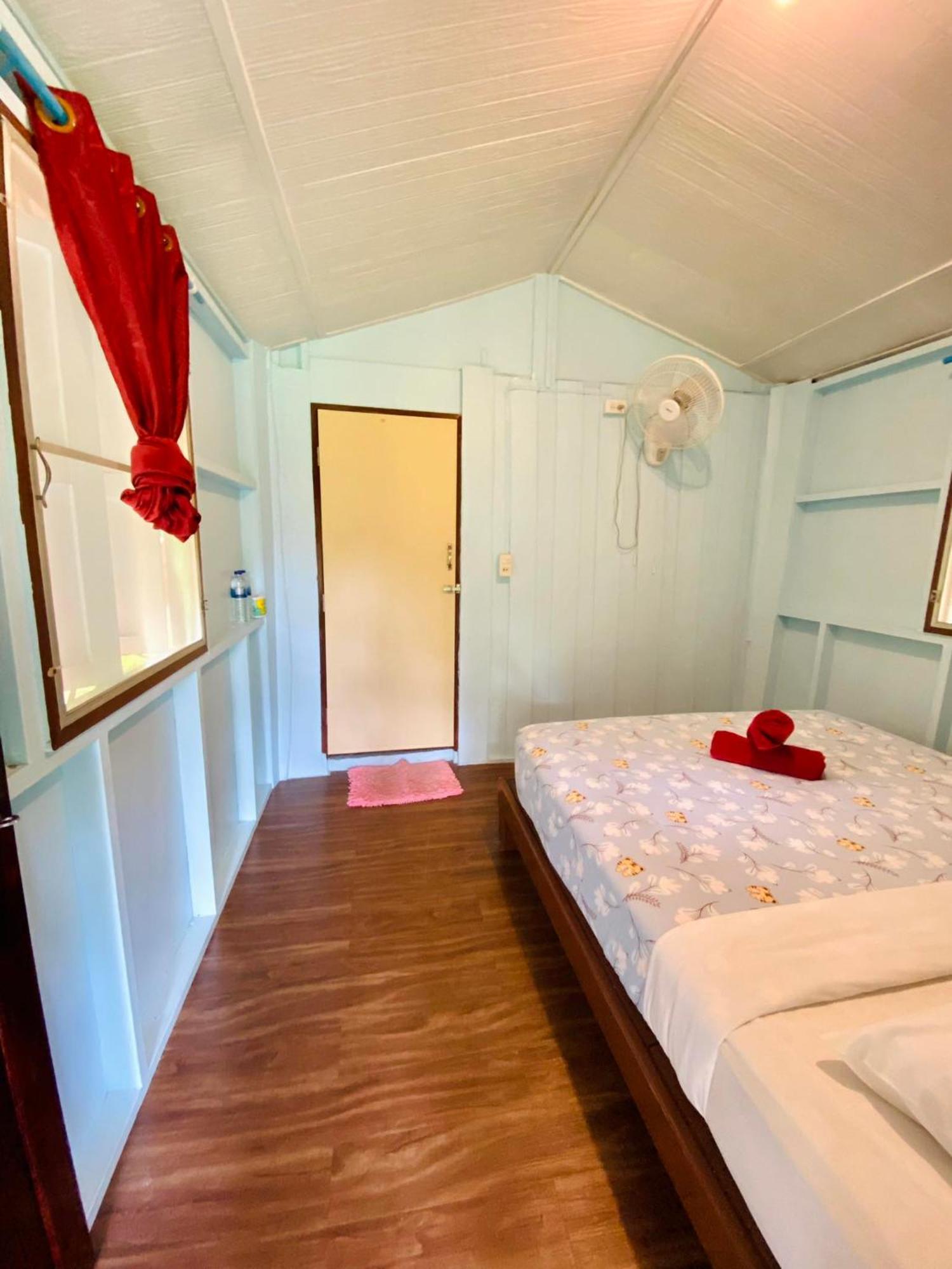 Отель Khao Sok Nung House Khao Sok National Park Экстерьер фото