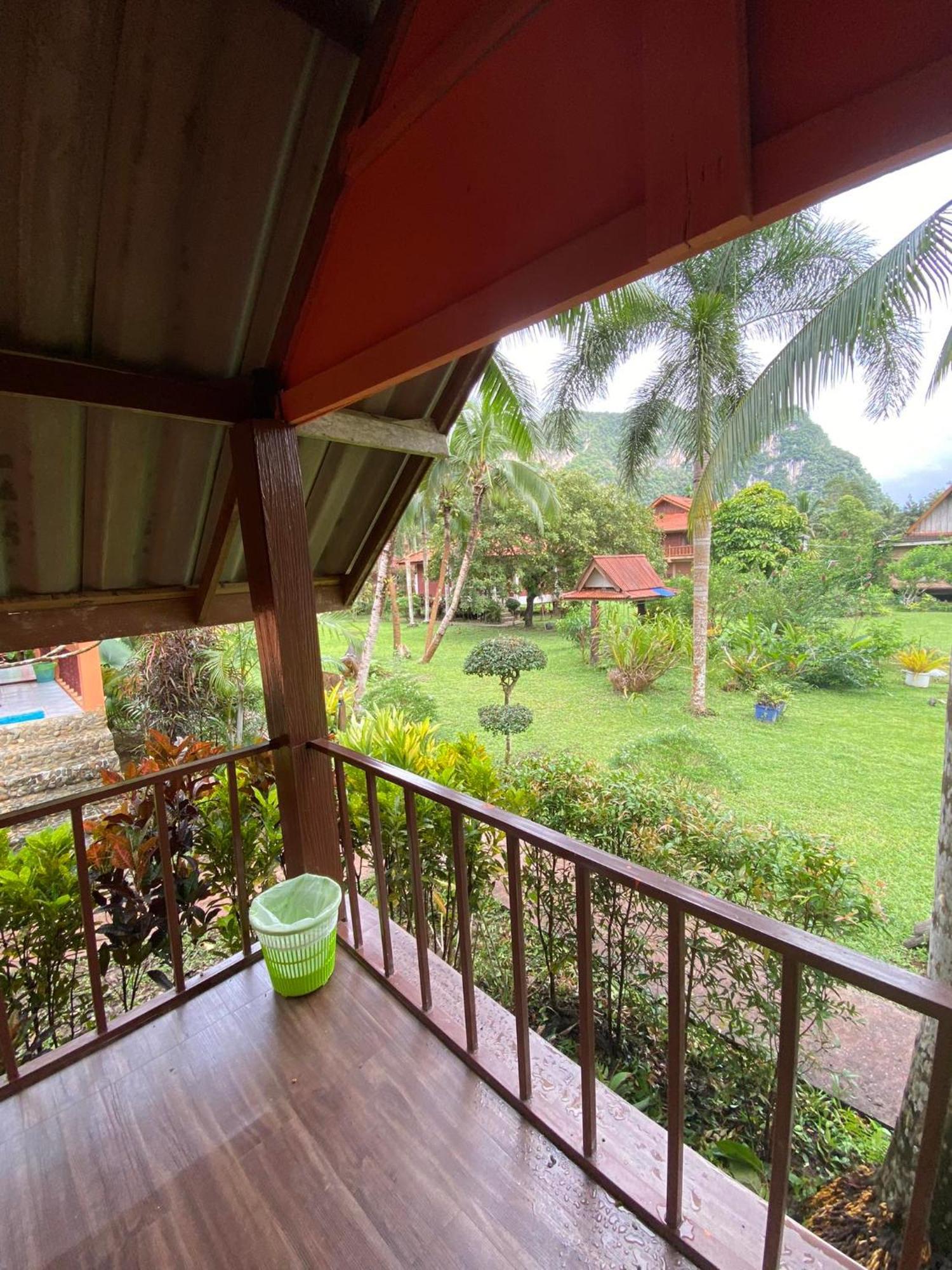 Отель Khao Sok Nung House Khao Sok National Park Экстерьер фото