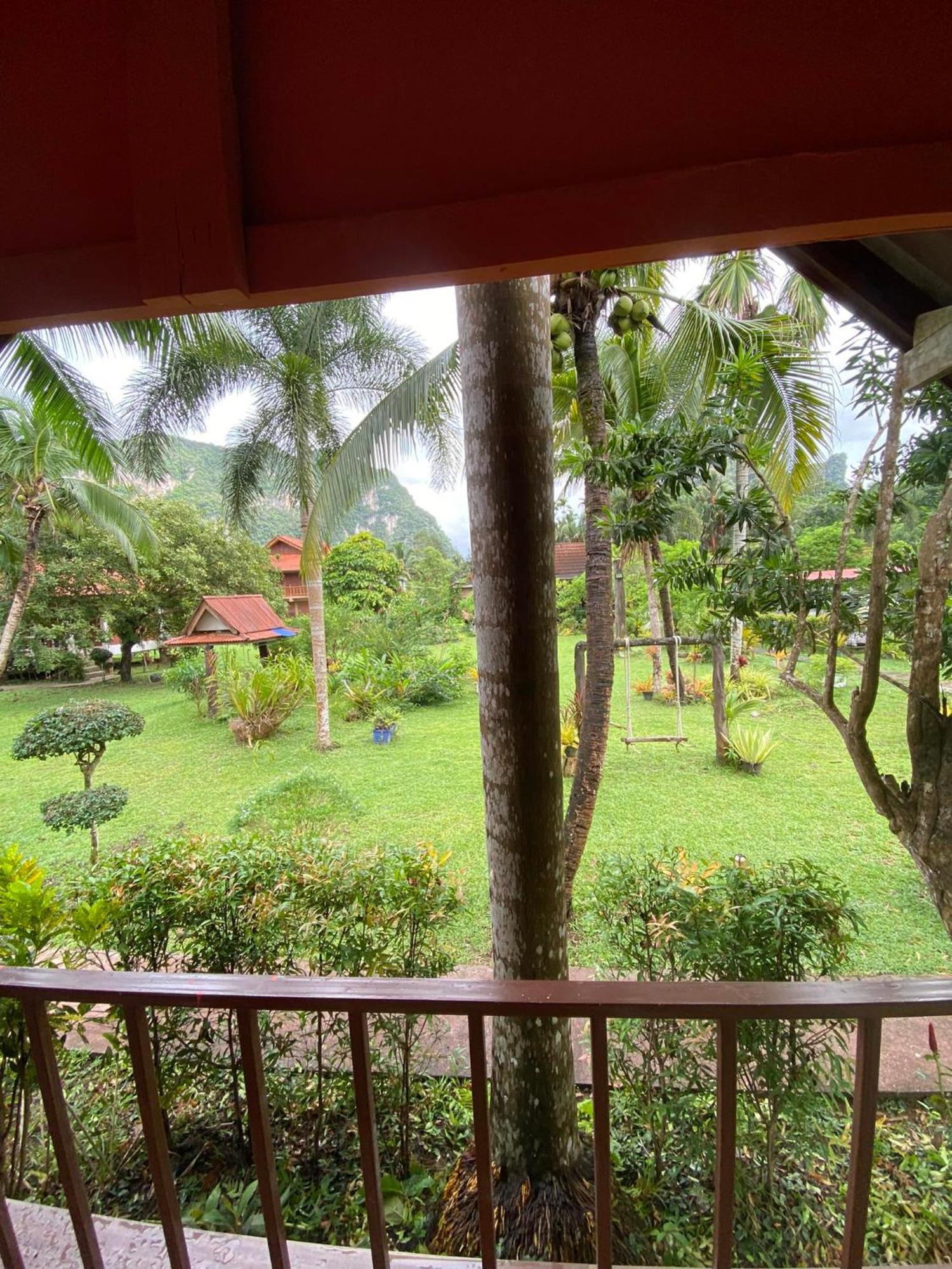 Отель Khao Sok Nung House Khao Sok National Park Экстерьер фото