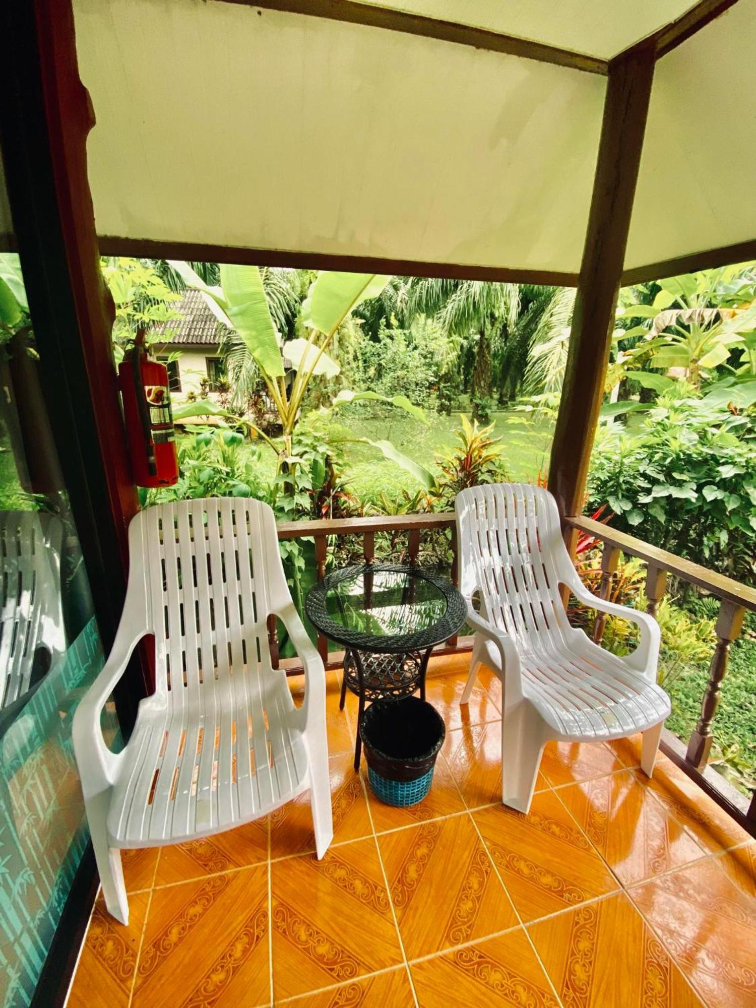 Отель Khao Sok Nung House Khao Sok National Park Экстерьер фото