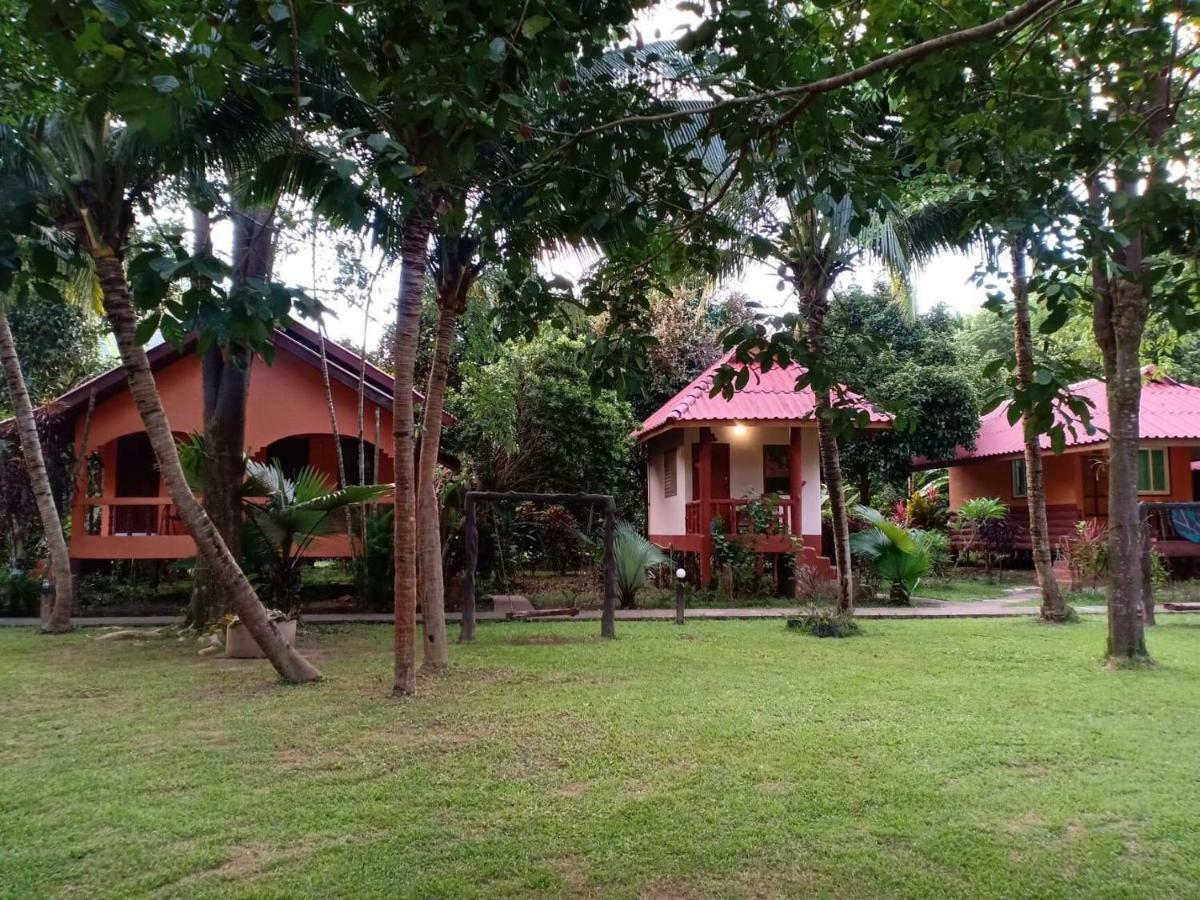 Отель Khao Sok Nung House Khao Sok National Park Экстерьер фото